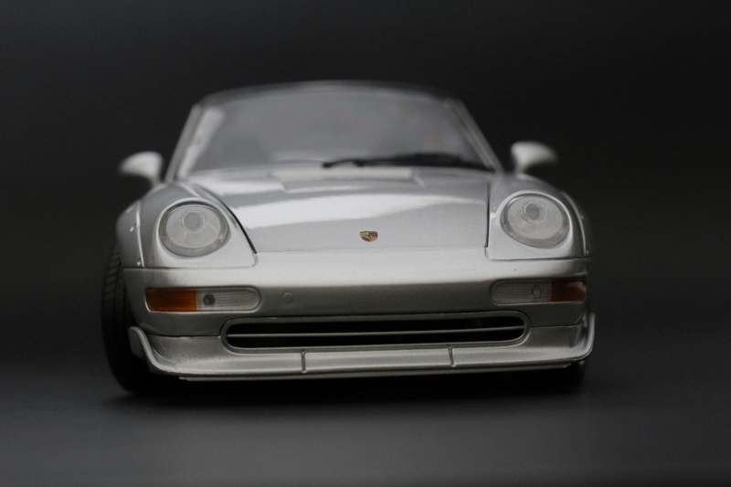 Illustration for article titled UT Models Porsche 993 GT2